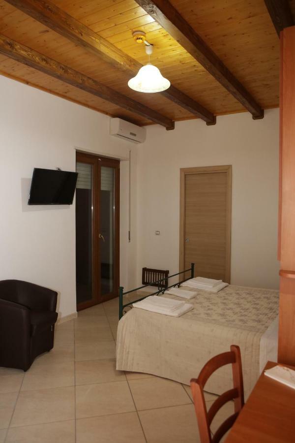 Hotel Maremonti Joppolo Bagian luar foto